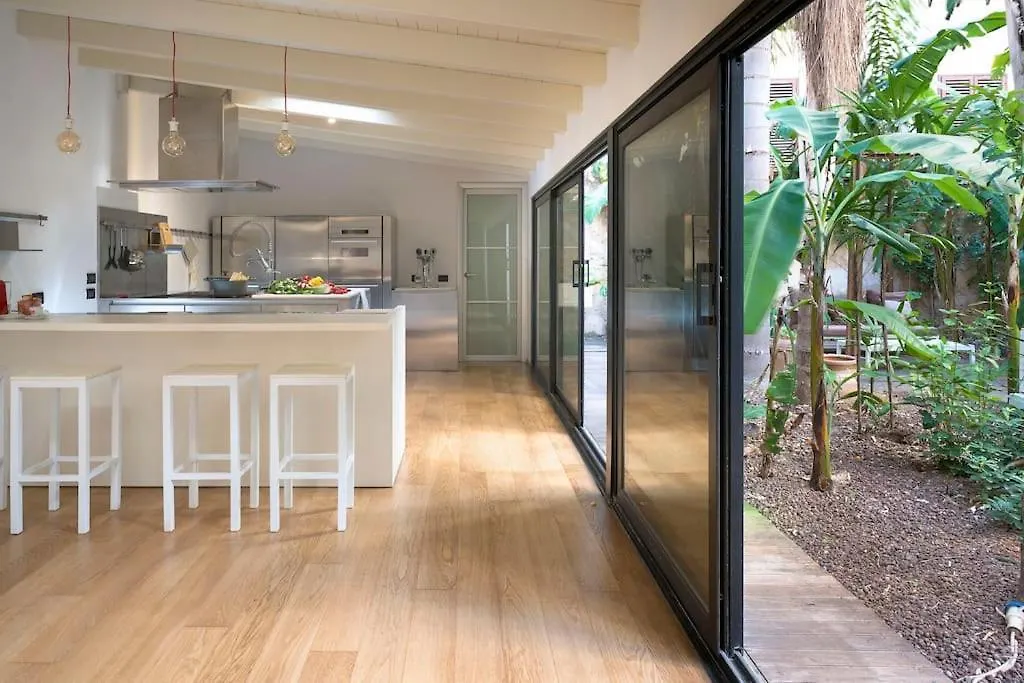 Torrearsa Luxury Garden Suite - Palermo Apartment