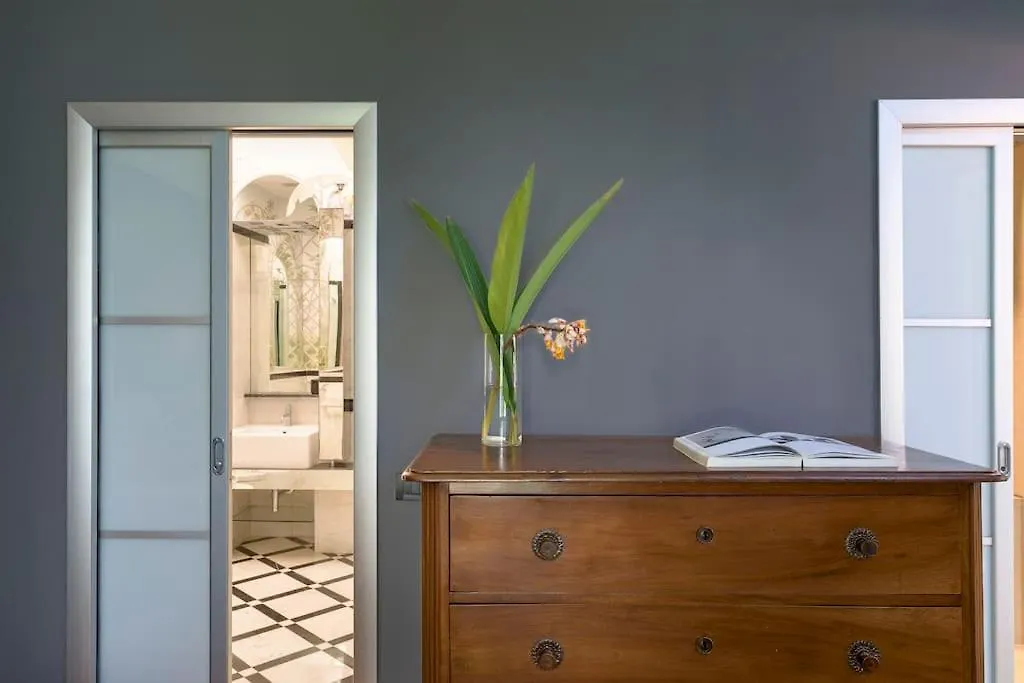 Torrearsa Luxury Garden Suite - Palermo Apartment
